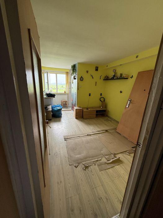 Apartament cu o camera + boxa, 23mp, etaj intermediar, 35.000 eur