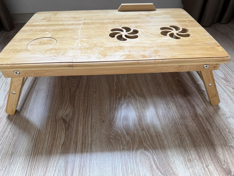 Маса за лаптоп         .