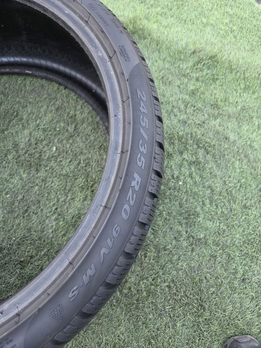 245 35 20 Pirelli
