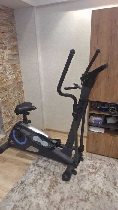 Продаю эллиптический тренажер PowerGym E170