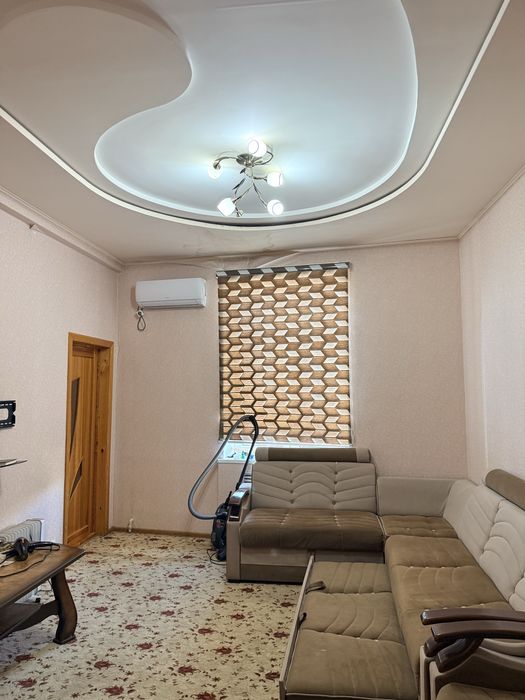 Arenda kvartira labzeda 1 ta qiz uchun shu xona oziga beriladi