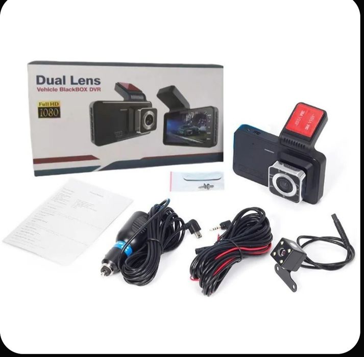 Видеорегистратор с двумя камера. Диагональ 4 дюйма