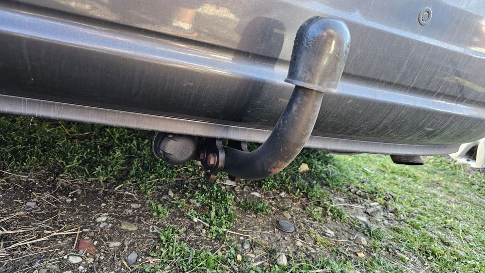 Carlig tractare toyota avensis t25 sedan 2003-2008