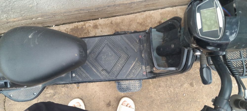 Электроскутьр LEOPARD