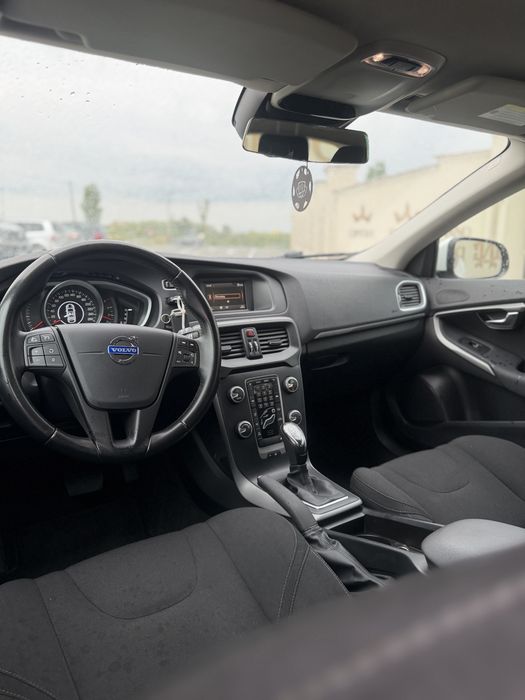 Volvo V40 140mii km