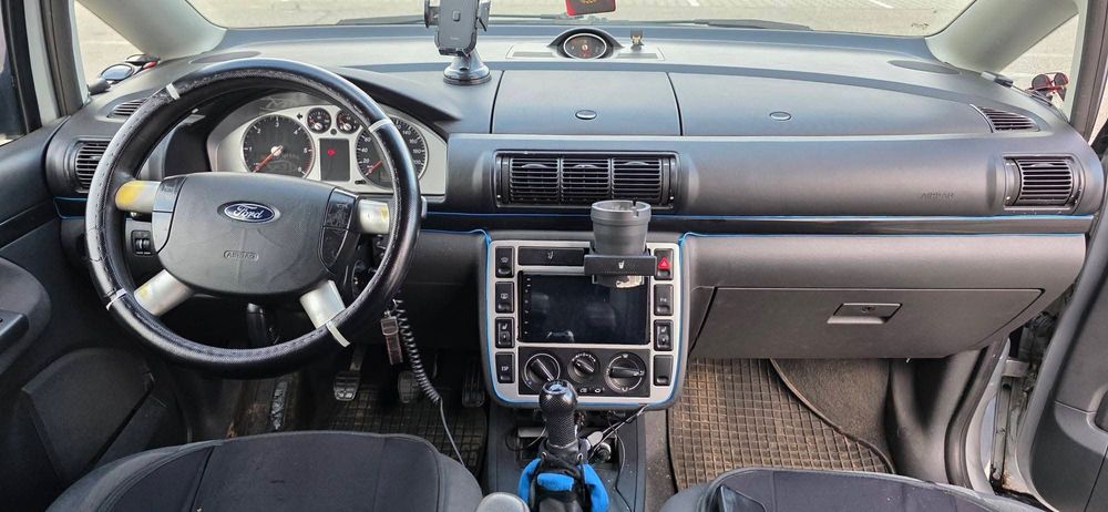 Vând Ford Galaxy 
Motor 1.9
116 CP
An 2005
Acte valabile,ofer fiscal
M