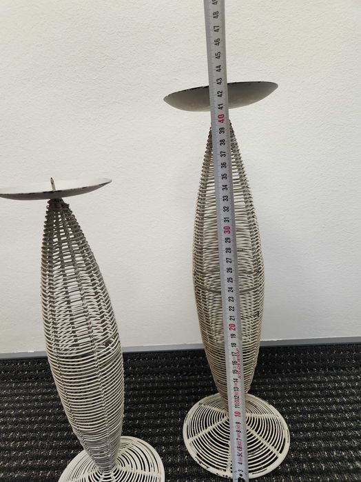 Два дизайнерски свещника