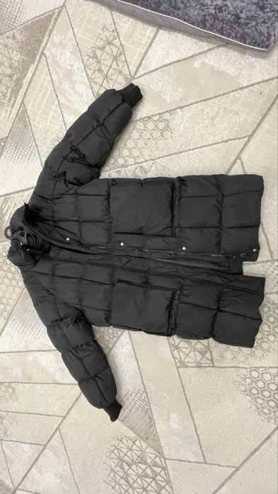 Продается женская куртка черная