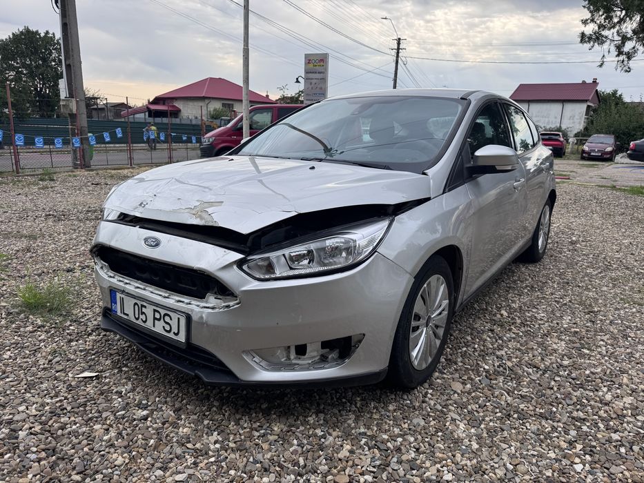 Ford Focus 3 09.2016 1.0 benzina ecoboost usor avariat deplasabila pe roti orice distanta
