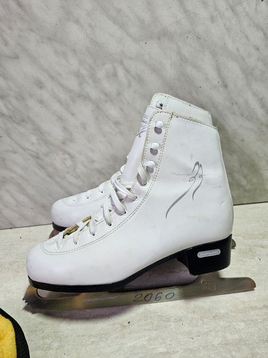 Patine 2060 gheata patinaj artistic  Bladerunner  marime 40,5 ( 26 cm)