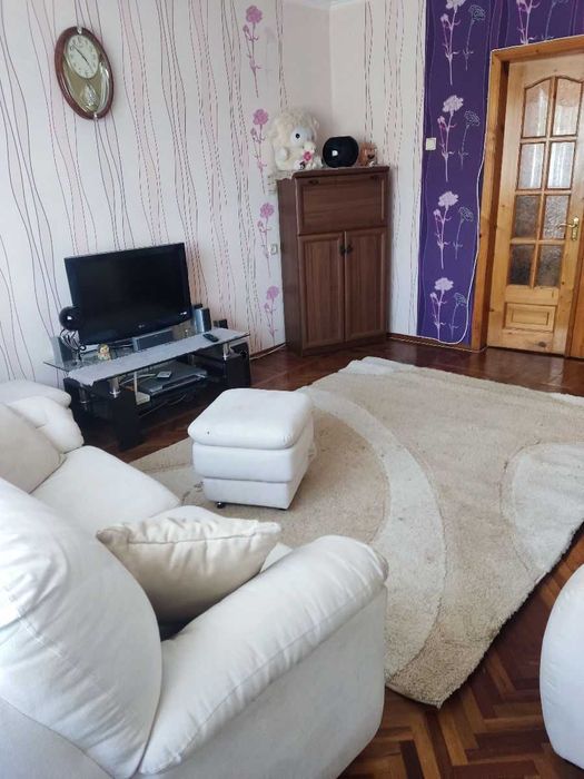 Дава се под наем Двустаен апартамент в София, Дружба 2 - 56 кв.м за 300 € - Снимка #1