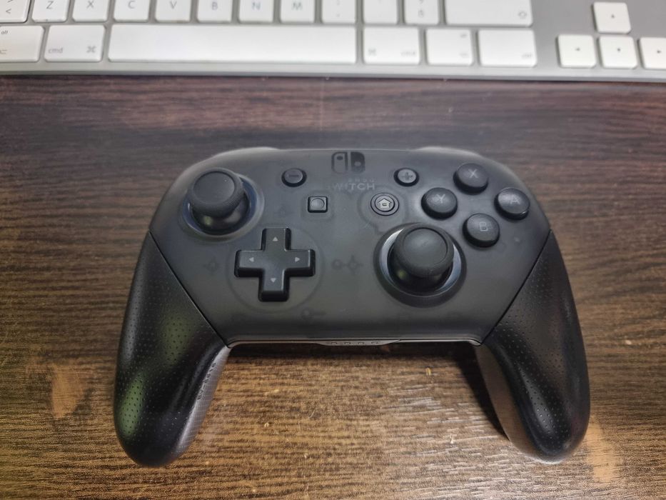 Nintendo Switch Pro controller/ Про контролер за нинтендо суитч