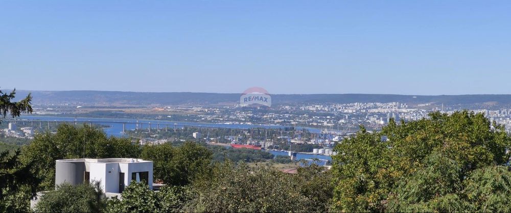 Триетажна къща, м-т Зеленика, гр. Варна ТЕ
