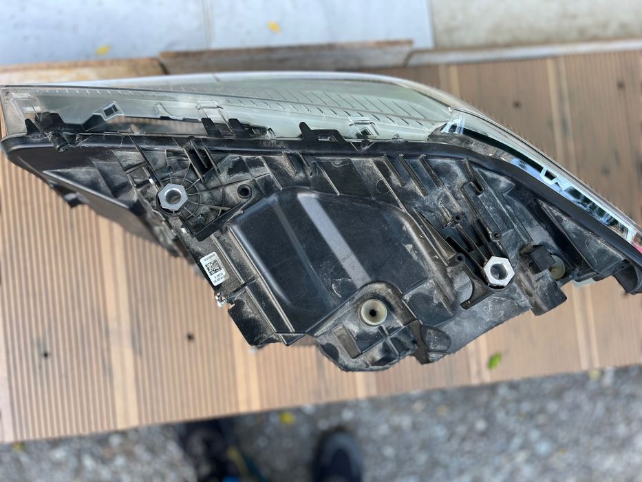 Bmw G30 фар USA в перфектно състояние