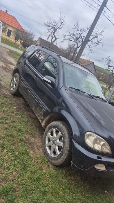 Vând ML 270 an 2002