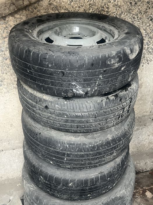 Балондар сатылады 174/70/13 летный