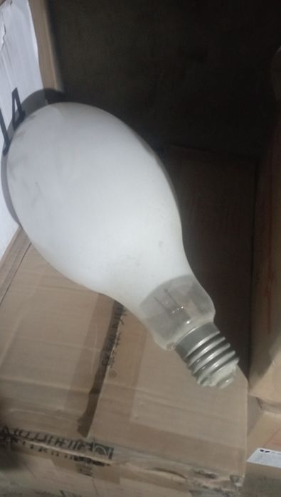 Патрон для лампочки