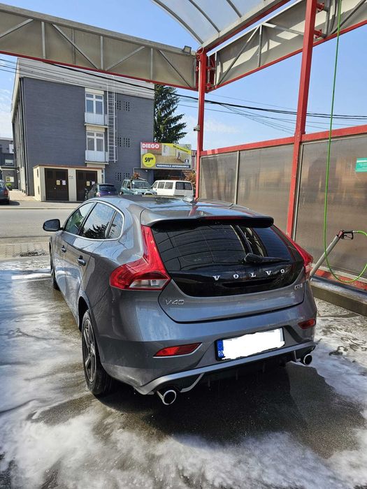 Vând Volvo V40 D3 R-Design – 2018