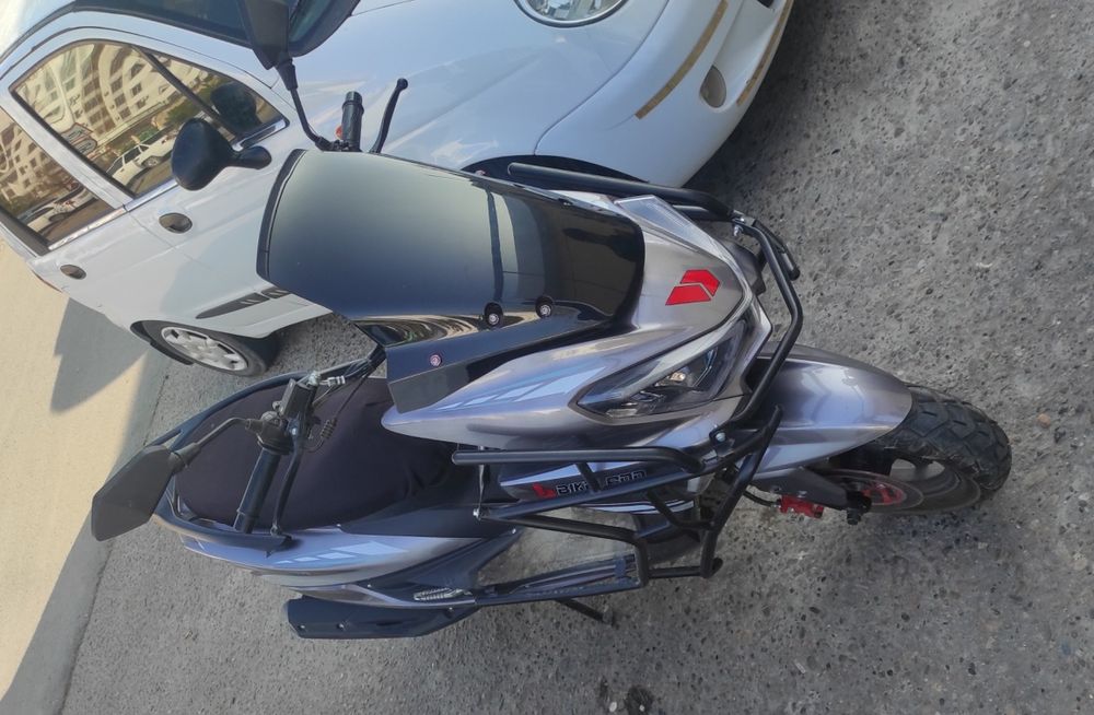 Tayger Skuter sotiladi 150kub
Prabeg 7000km
Xolati yaxshi yangi