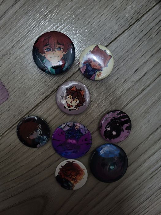 Значки, брелки, карточки