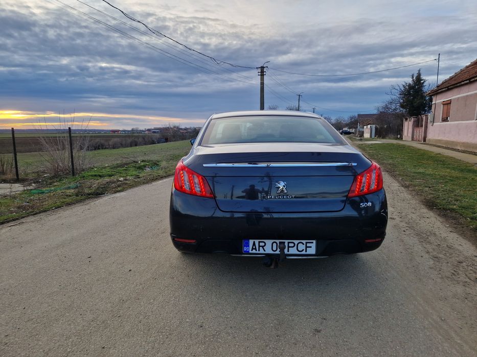 Vand Peugeot 508 an 2011 2.0hdi 163cp euro5
motor 2.0 Hdi  163 cp euro