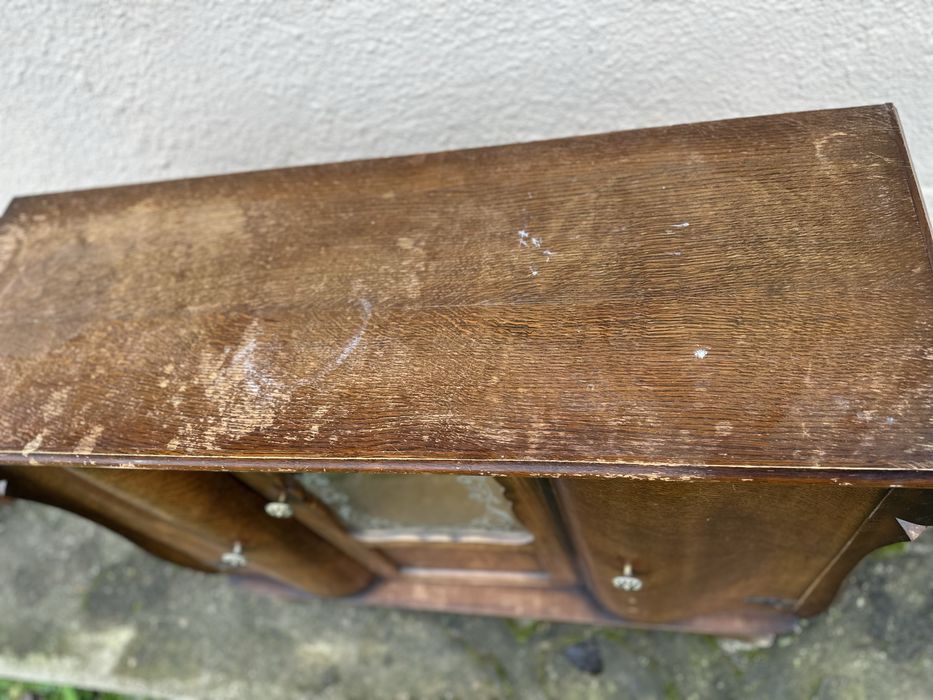 Ретро шкаф витрина