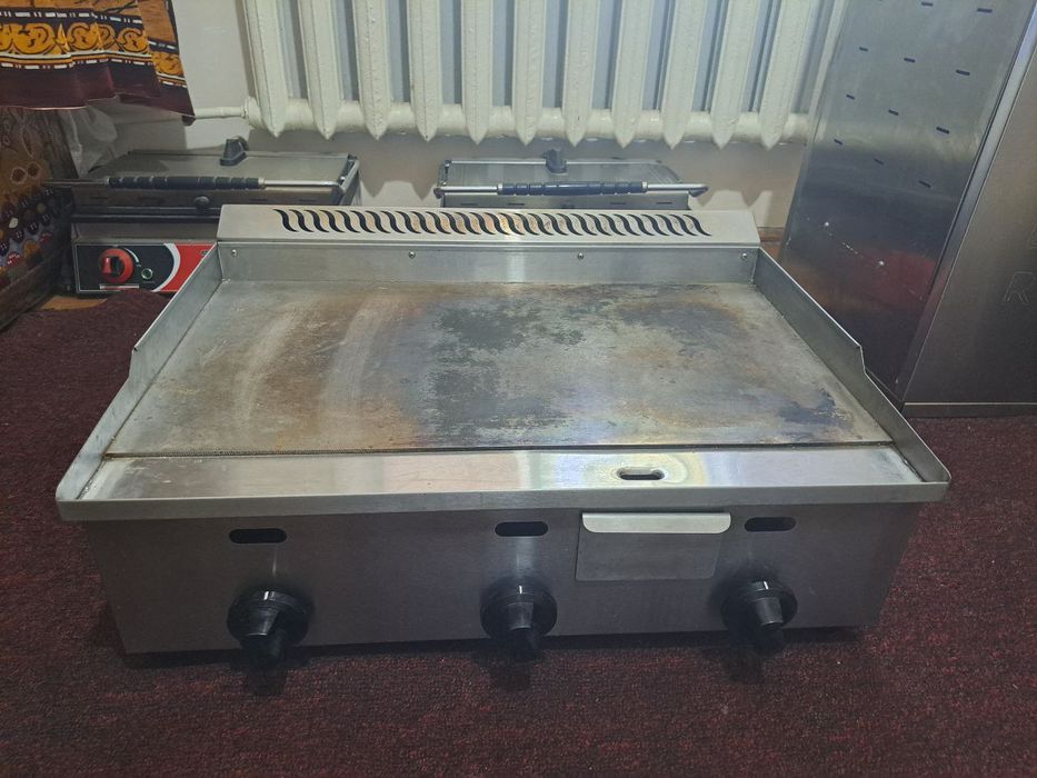 Kotlet, sosiska gʻoʻshtlarini pishirishga moʻljallangan aparat