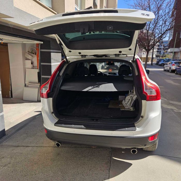 Volvo XC 60 D5 205к.с. - 2011г.