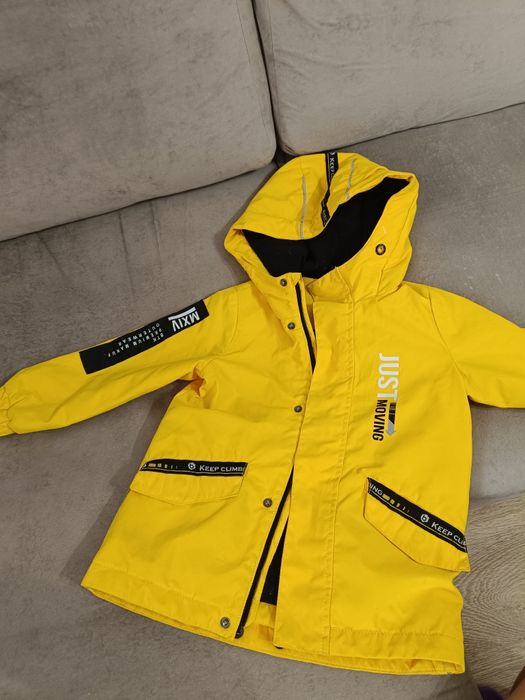 Продам куртку 110