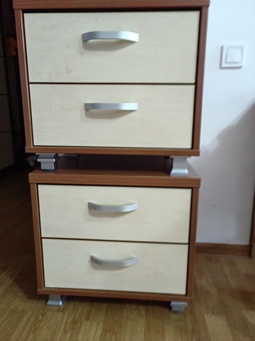 Set birou si 2 comode