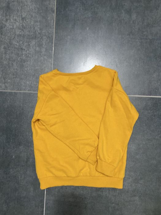 Продается теплая кофта на девочек