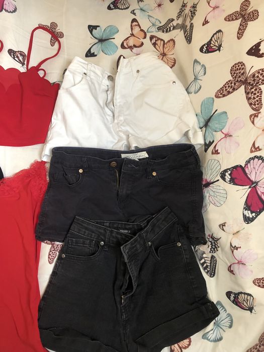 Топове и къси панталонки