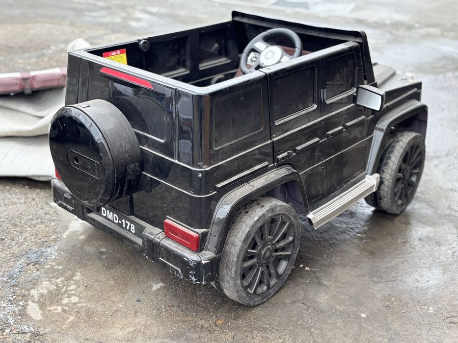 Продам детскую машинку