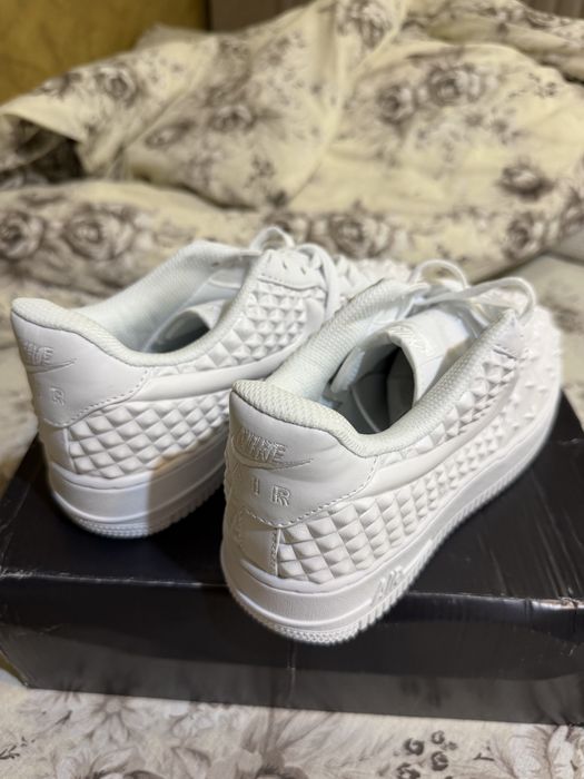 Air force 1 cu stelute 390 Ron