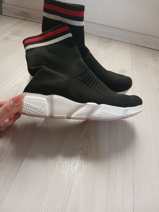 Спортивная обувь распродажа