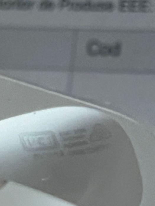 AirPods 4 cu ANC