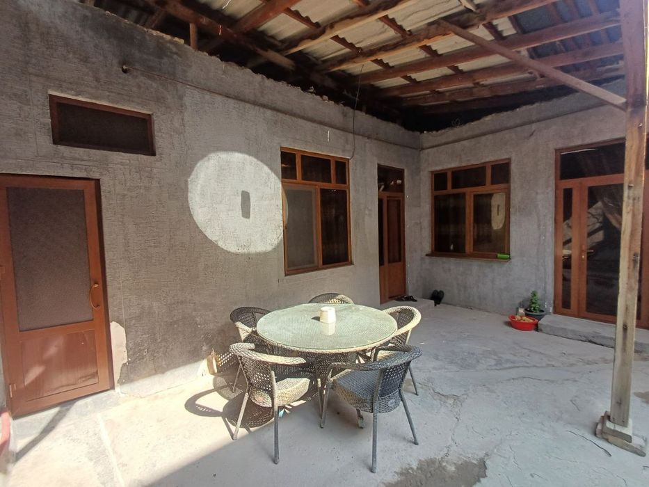 2.5 сотик срочна сотилади