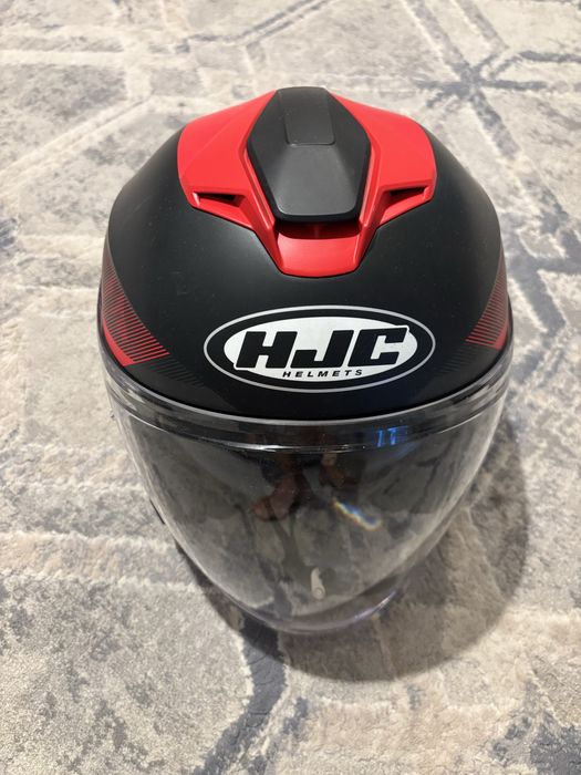 Casca HJC I 30  aproape noua, ochelari de soare tratati antiaburire