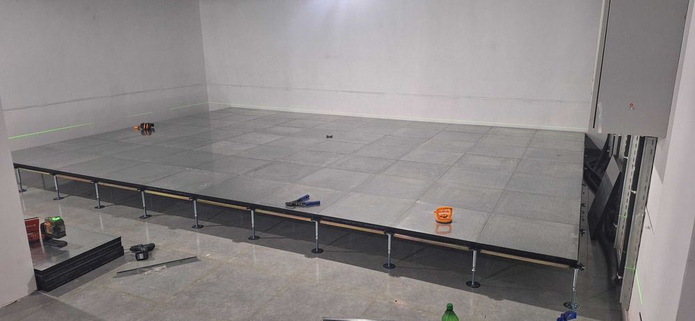 Монтаж фальшпола под ключ | BXDEVELOPMENT | Гарантия качества