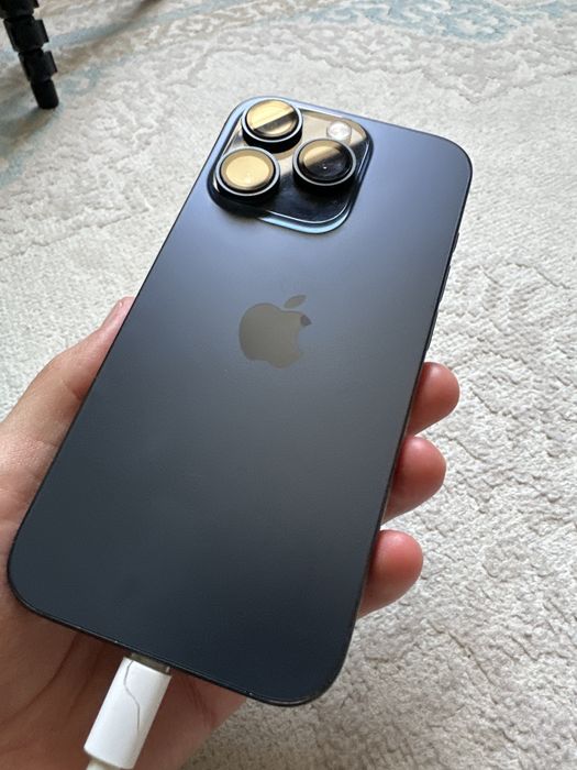 Продам iphone 15 про