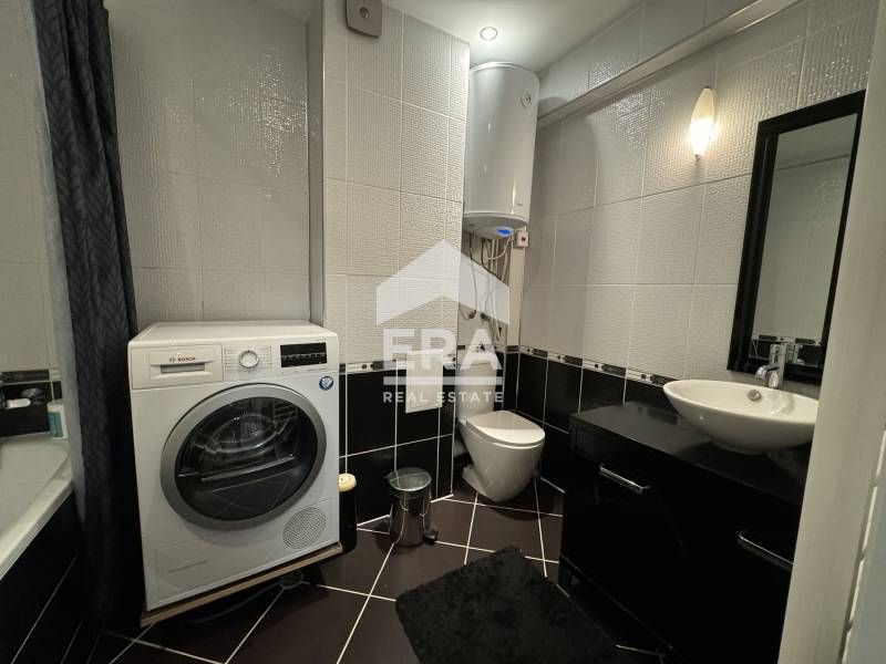 Продава се Тристаен апартамент в Варна, Център - 82 кв.м за 3598 €/кв.м - Снимка #9