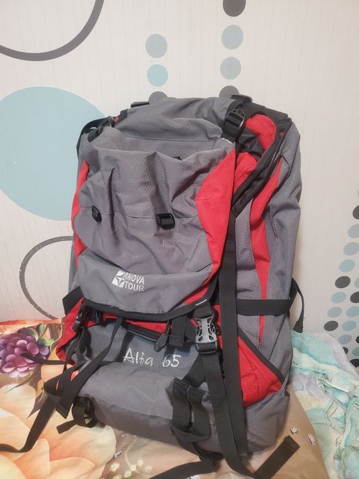 Продаю рюкзак профессиональный,фирменный для походов в горы и т.д.