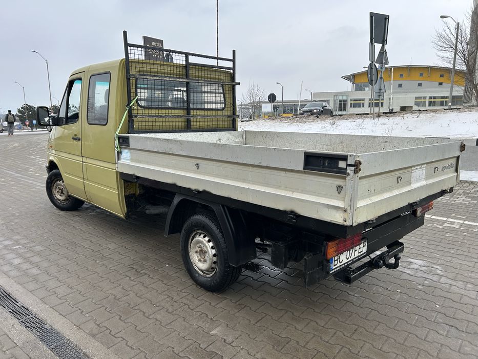 Mercedes Sprinter 208