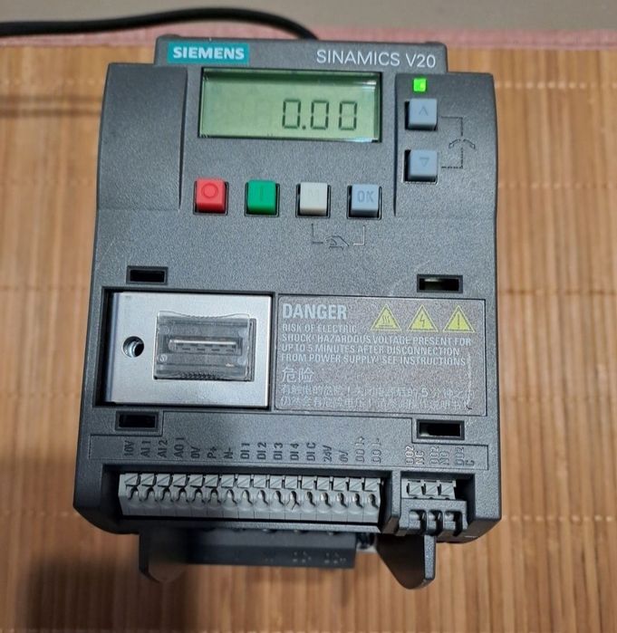 Convertizor frecventa SEW și SIEMENS, 0.37kW, alim. 230V, ieșire 3P