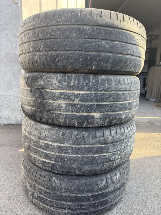 Шины р18 235/55/18 комплект