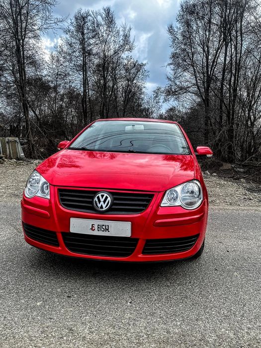VOLKSWAGEN Polo