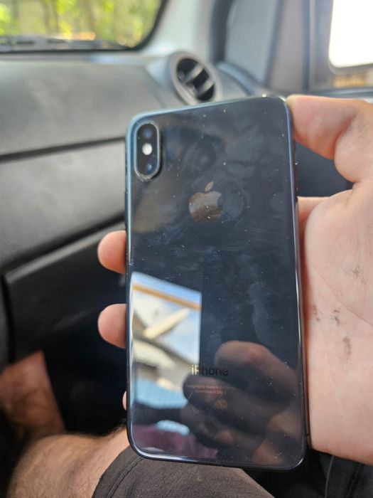 Iphone XS в хорошем состоянии