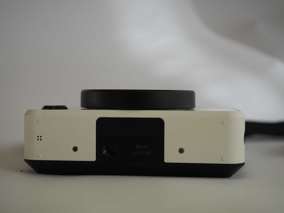 Leica Sofort 2 инстантен Instax Mini фотоапарат и принтер