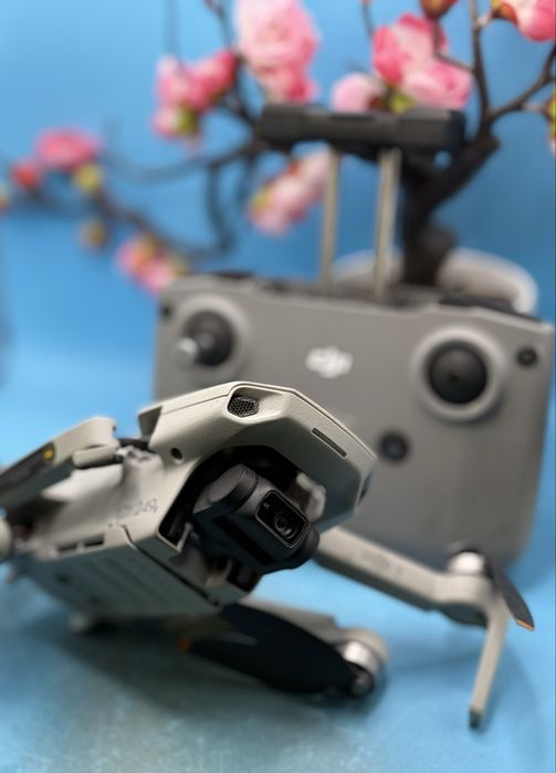 DJI комплект: Mini 2 (за части/ремонт) + DJI RC 2 (заключен)