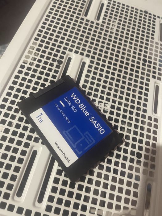 Продам SSD 1tb WD blue